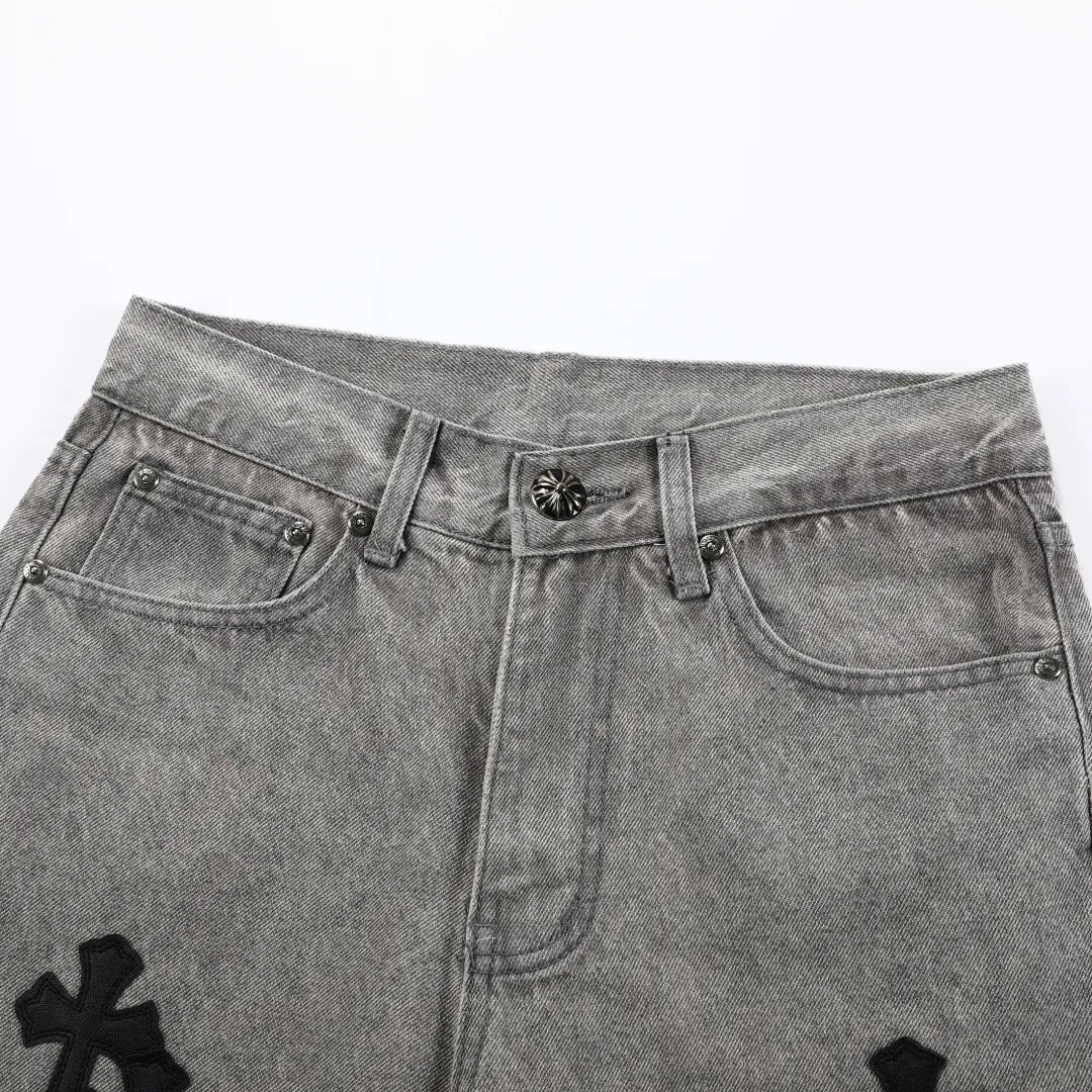 P236 💰 (Top version) -Chrome Hearts/Chrome Hearts MattyBoySex JJ Lin's same style limited gray and black leather denim trousers -Vibe style straight stacked god-level version -Black and gray faded denim fabric -Full set of old vintage hardware - Chrome Hearts washed gray The high version uses high-ounce custom fabrics, fermentation washing and soft color fixation, soft and thick to wear, the details are all made by hand-polished craftsmanship, full-print jacquard fabric Unique design style. Multiple processes to create a full retro feel. Niche unique non-contrast shirt. Customized distressed spray-painted buttons. Craftsmanship in every detail. Color Gray Size 28 30 32 34 36 (corresponding to S-M-L-XL-XXL)